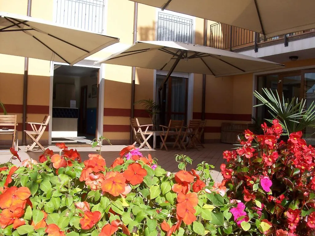Ferretti Residence Garda Palace Peschiera del Garda Apart-hotel