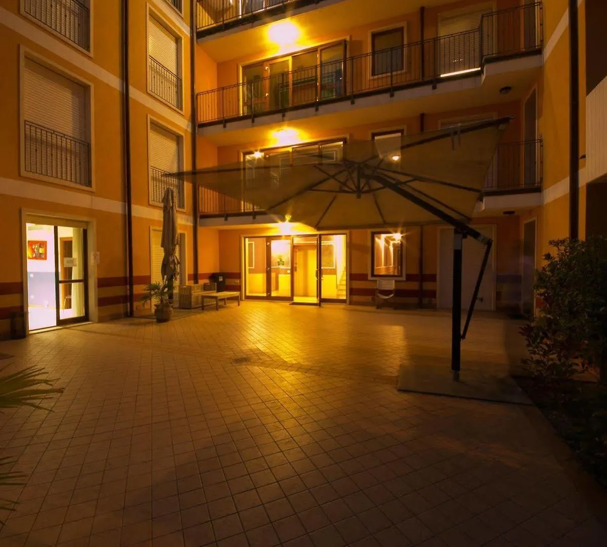 Ferretti Residence Garda Palace Peschiera del Garda Olaszország