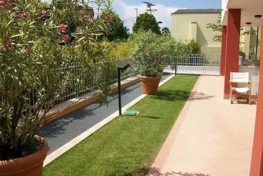 Ferretti Residence Garda Palace Peschiera del Garda Apartmanhotel